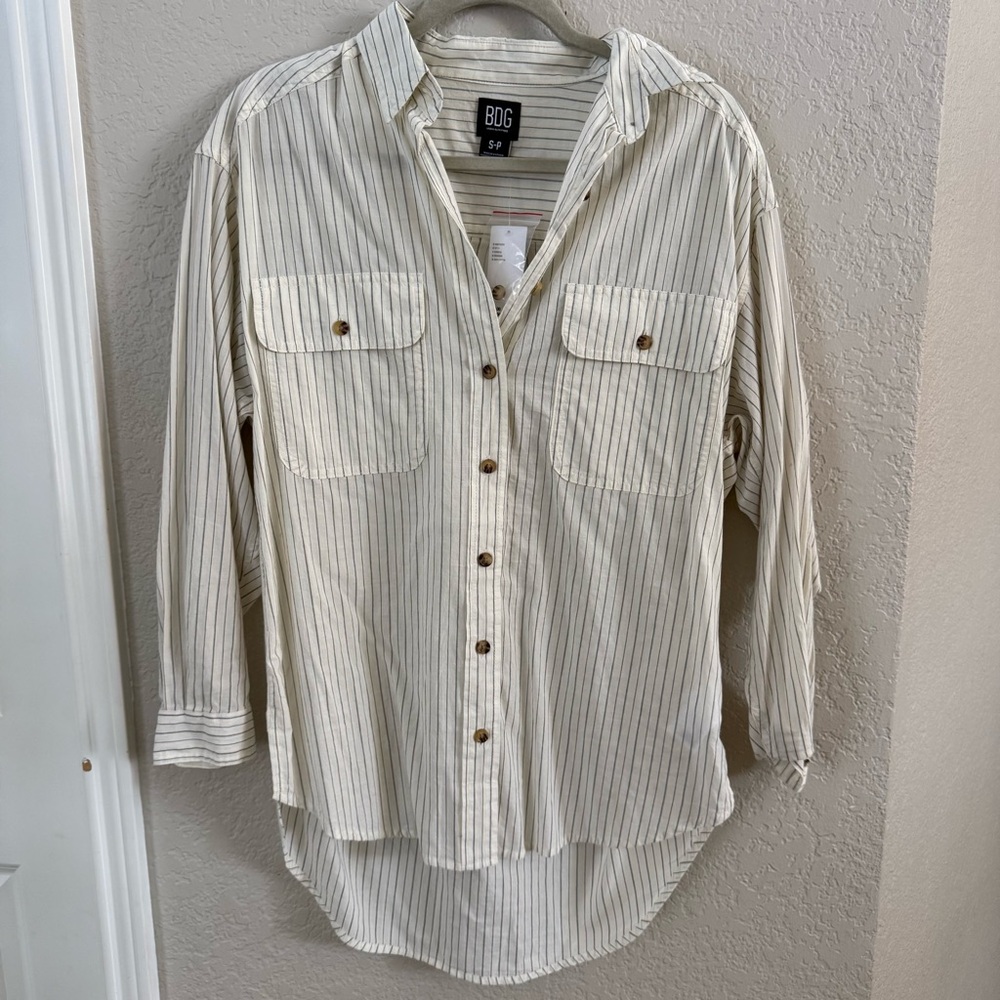 NWT Urban Outfitters BDG Button-down Top- S